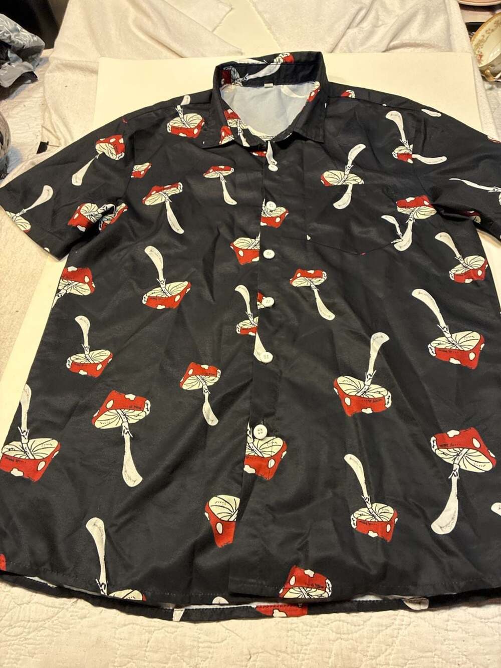 Mushroom Print Short Sleeve Button Down Shirt Size S Black Red